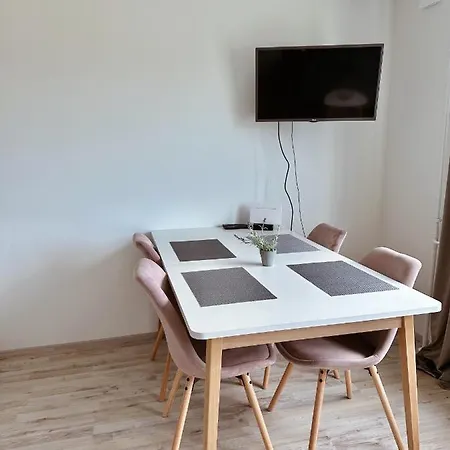 Dago Pae Apartment