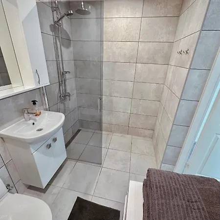 Apartment Dago Pae *